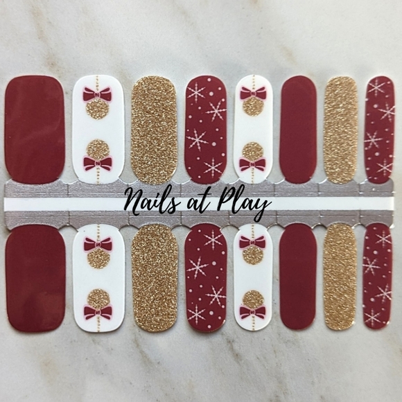 5 for $15 Nail Wraps- Classic Christmas - Picture 2 of 5